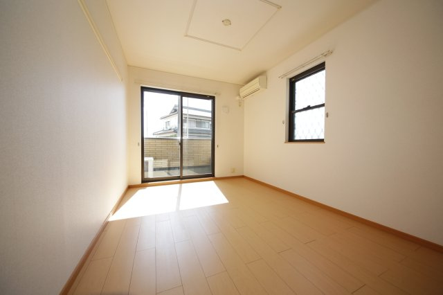 ヴィラージュの洋室