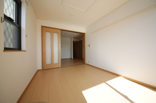 ヴィラージュの洋室