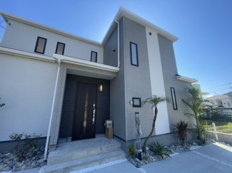 【外観】 | 沖縄市古謝（限定1棟） | A号棟　素敵な植栽付き♪