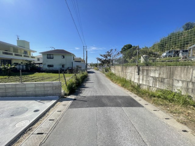 【前面道路含む現地写真】 | 沖縄市古謝（限定1棟） | ※北西側公道4.3m♪