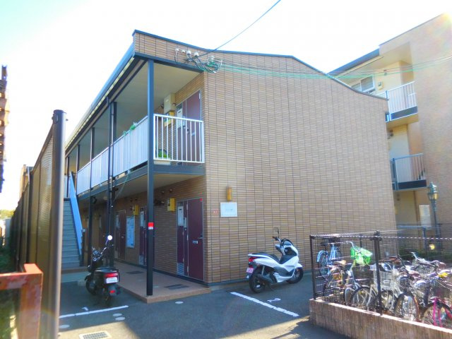 レオパレスニュー藤の外観