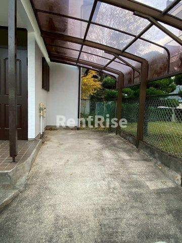 今伊勢町馬寄字郷前戸建ての駐車場