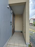 紫波郡紫波町高清水字稲村1-13の玄関