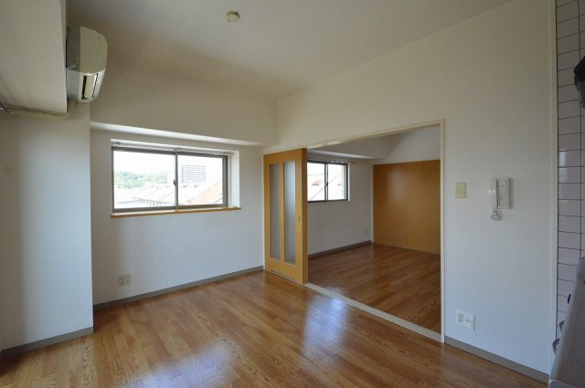 【居間・リビング】