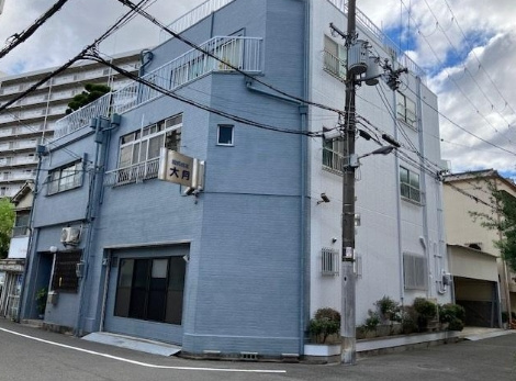 大月ビルの外観