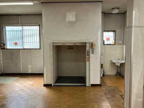 大月ビルの内装