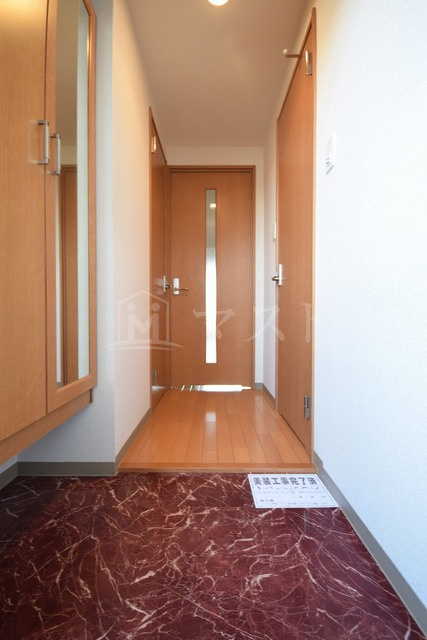 大阪市福島区海老江８丁目の賃貸マンションの玄関