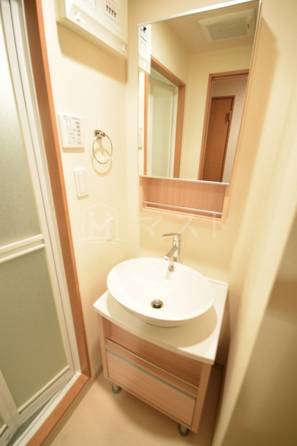 大阪市福島区海老江８丁目の賃貸マンションの洗面所