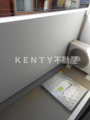 【バルコニー】 | スカイコート蒲田弐番館 | 開放的で明るい空間を演出してくれるバルコニーです