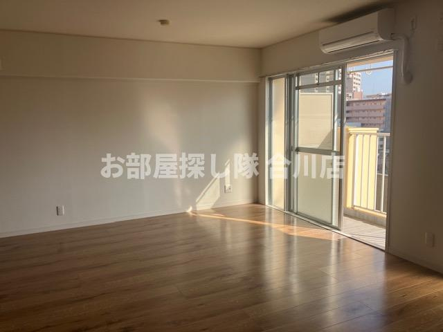 大屋ビルの洋室