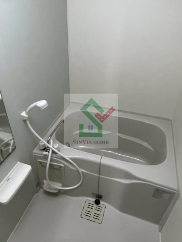 ルピナス1の浴室