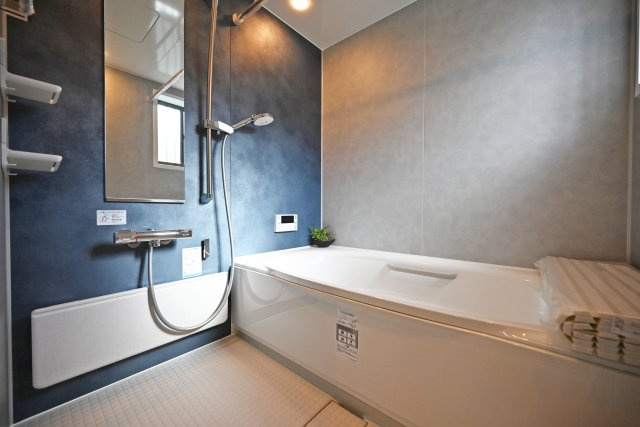 尼崎市南塚口町8丁目中古一戸建ての浴室|一日の疲れを癒してくれるバスルームは快適なバスタイムを演出してくれます。