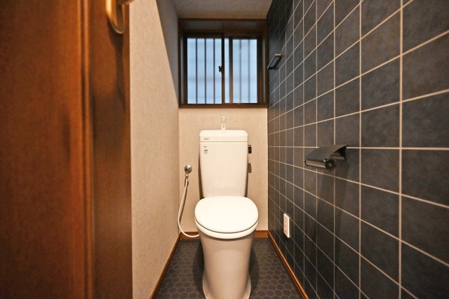尼崎市南塚口町8丁目中古一戸建てのトイレ|1階トイレです。