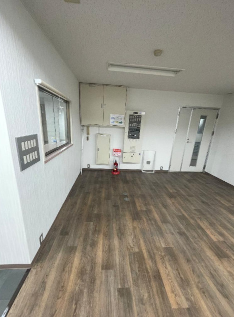 大津市馬場２丁目の店舗事務所の内装