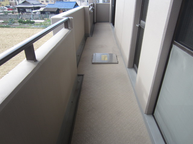 【バルコニー】