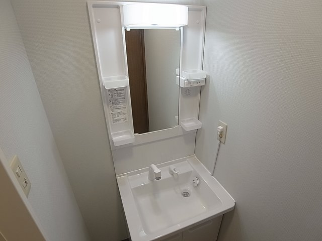 WING兵庫駅前通の洗面所|シャンプドレッサー