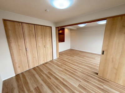 【洋室】 | 泉北星和台コーポラス | 【床材新規貼替】綺麗な床材に貼替ますので新築みたいに快適に暮らせますよ！