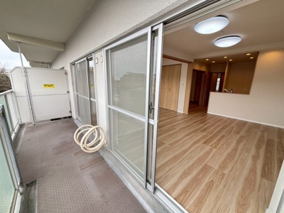 【バルコニー】 | 泉北星和台コーポラス | 家探しはどうやってするの？から資金のことや住宅ローン、税金や制度のことまで住宅の難しいことをわかりやすく説明いたします♪