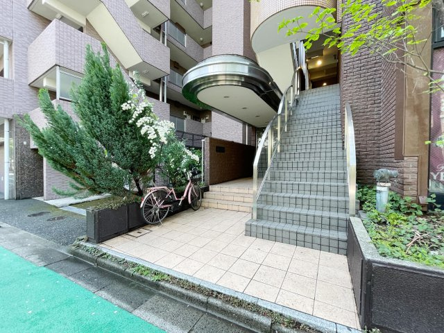 五反田シティハイツのエントランス