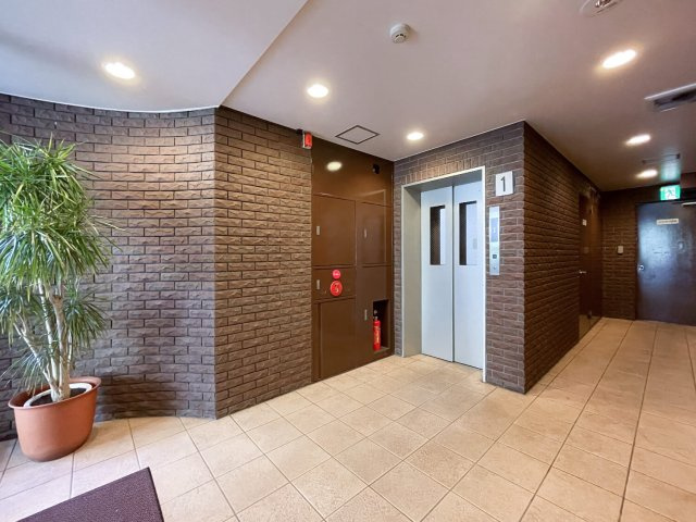 五反田シティハイツのロビー