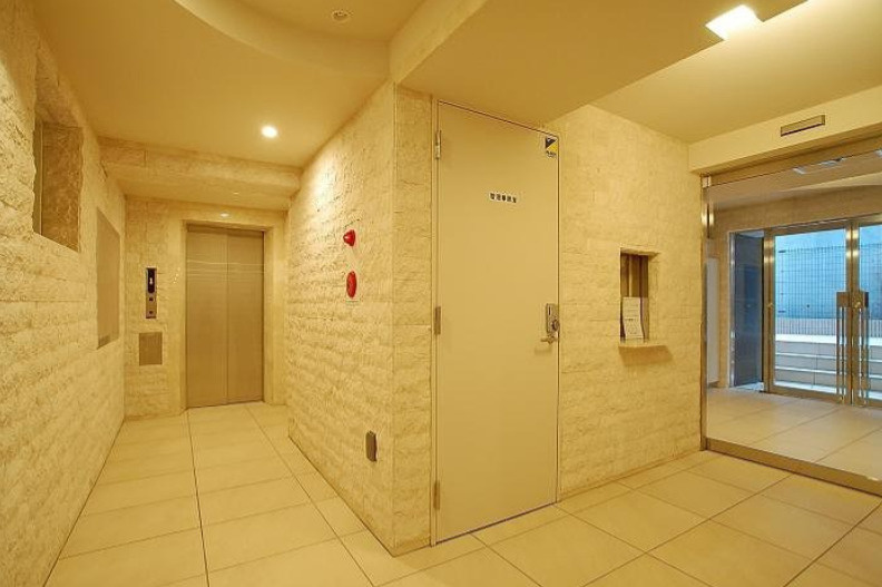 新宿区上落合１丁目の賃貸マンションのロビー