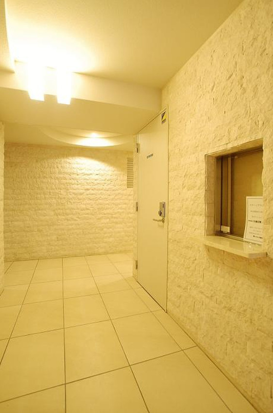 新宿区上落合１丁目の賃貸マンションのロビー