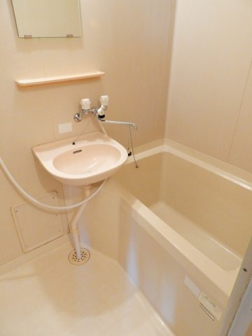 エルディムＫＴの浴室|ゆったり過ごせるお風呂です