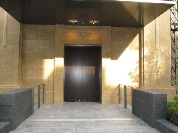 ローレルタワー名古屋栄のエントランス