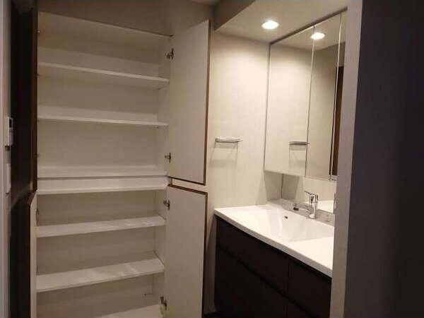 ローレルタワー名古屋栄の収納