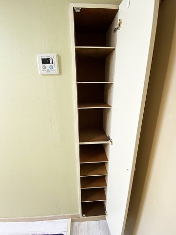 シティパレス八幡Ⅰの玄関