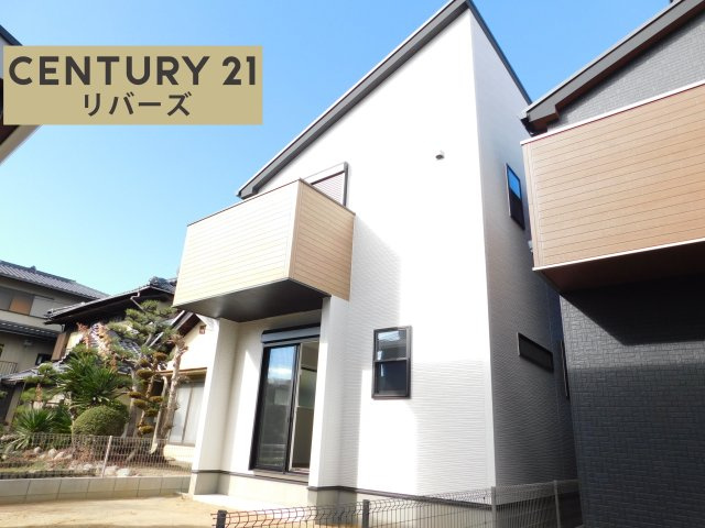 名古屋市北区福徳町５丁目の新築一戸建の外観|◇１号棟◇　　いつでもご案内出来ます♪（お問合せ当日、平日、水曜、夜間でもＯＫ）　敷地３８．４０坪！　南に庭付き、陽当たり良好！　駐車並列２台ＯＫ！　大容量パントリーや全居室収納完備の収納豊富物件！