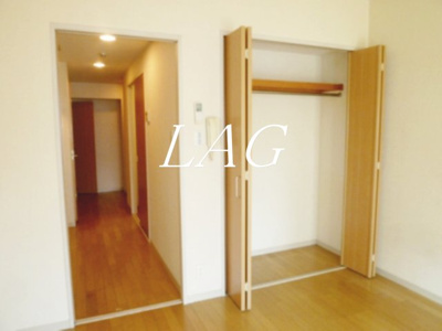 【居間・リビング】 | 浅草参番館 | 洋室のお部屋です。