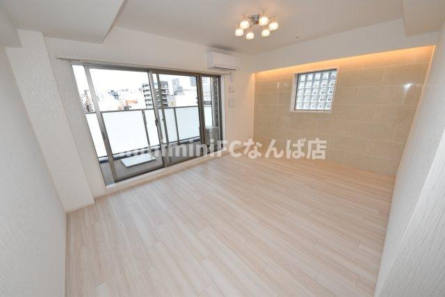 プレジオ難波の居間・リビング