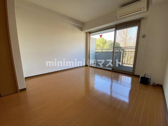 フレンテ靭公園の居間・リビング