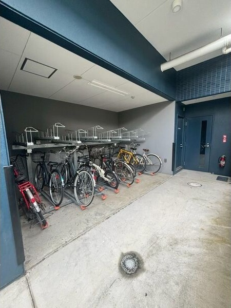 エステムコート名古屋グロースの駐車場