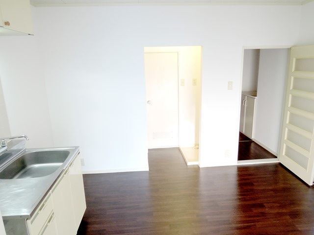 CASAイーストの居間・リビング