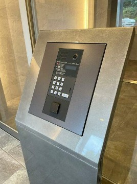 【セキュリティ】 | AIFLAT方南町 | モニター付きオートロックで防犯面も安心です！