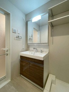 【独立洗面台】 | AIFLAT方南町 | 嬉しい独立洗面台付き。