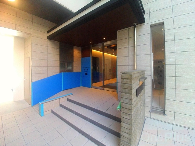 Cherir六甲道のエントランス