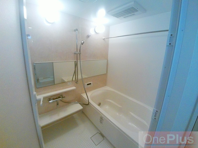 Cherir六甲道の浴室