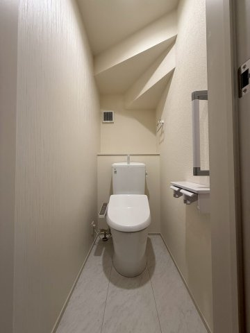 新築戸建　富士宮市宮原2期　全1棟のトイレ|落ち着いた色調のトイレです