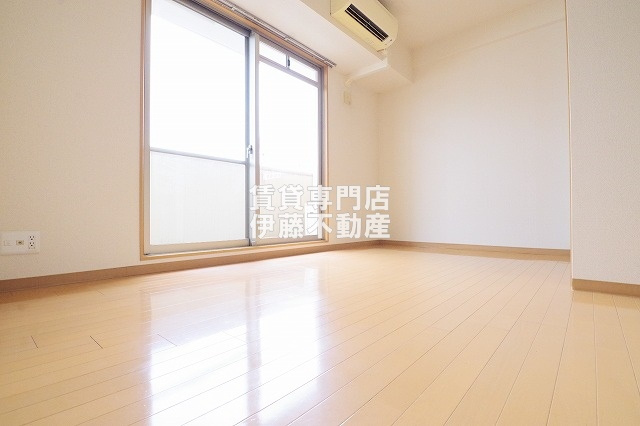 アール押切の洋室