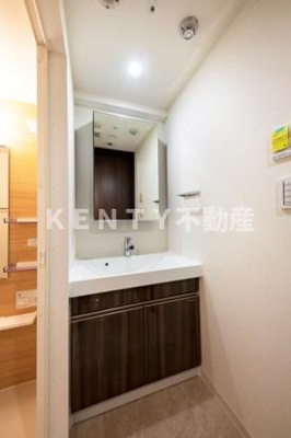 【洗面所】 | リビオメゾン戸越銀座 | 忙しい朝には欠かせない洗面所です