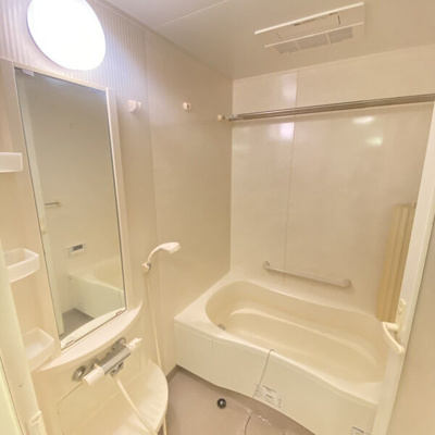 【浴室】 | Primavera