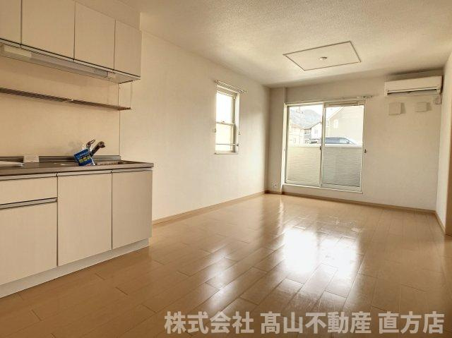 ファミーユ・Ｈ２の居間・リビング