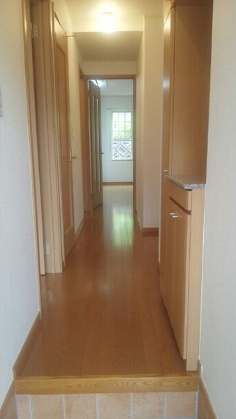 サンライツ伊賀の玄関|ゆったりとした玄関です