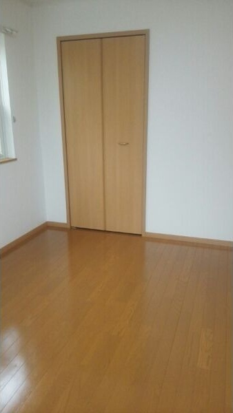 サンライツ伊賀の洋室|コンパクトで使いやすい洋室です