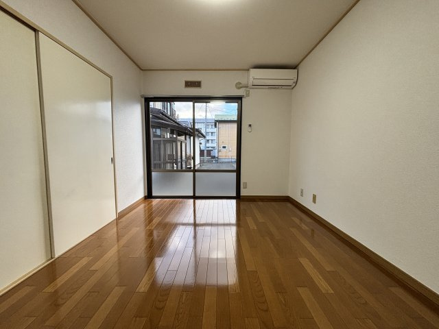 パールハイツBの居間・リビング