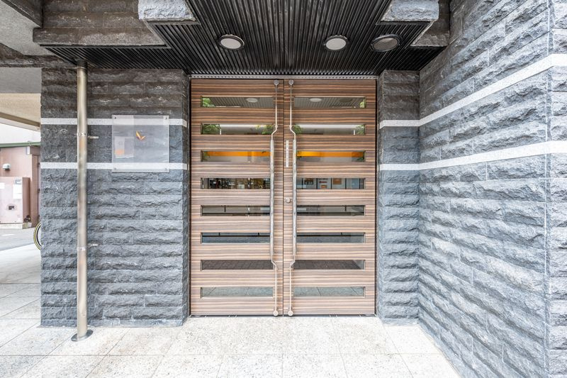 グラントゥルース氷川台のエントランス