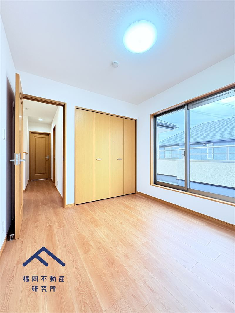 小郡市三国が丘４丁目　戸建ての洋室